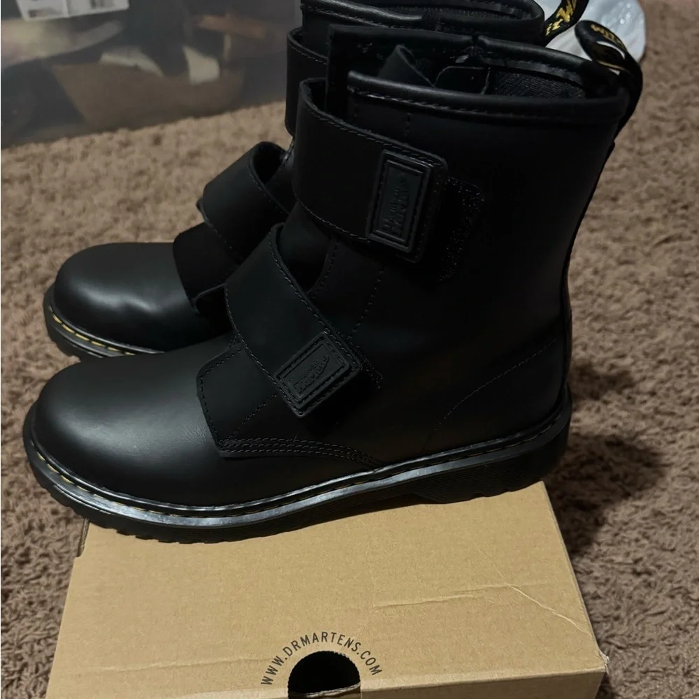 Dr. Martens Kids Black Leather Boots Gorpcore Streetwear Vintage